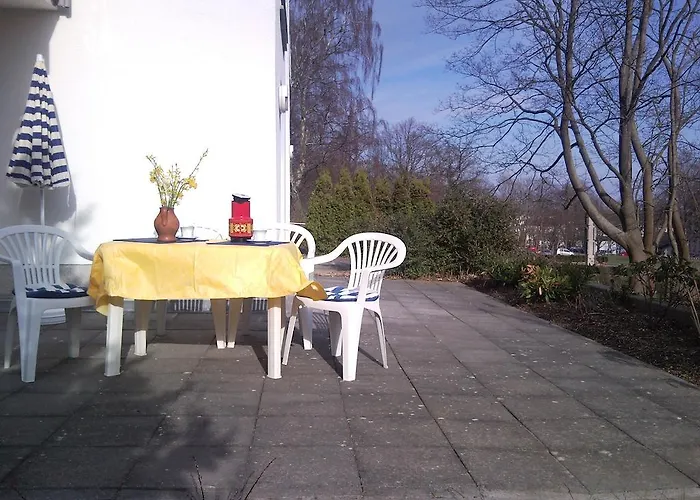 Apartment In Ruegen Naehe Weltnaturerbe Kreidekueste *