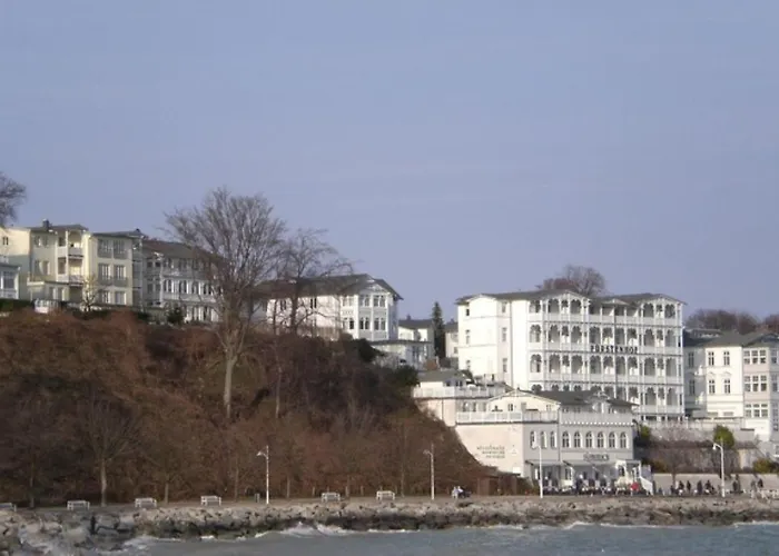 In Ruegen Naehe Weltnaturerbe Kreidekueste * Sassnitz